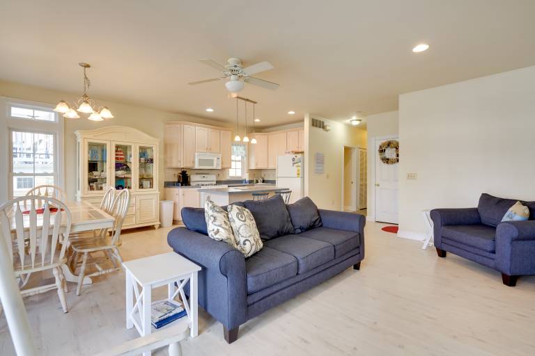 Sunny Ocean City Retreat Qtr Mi to Beach