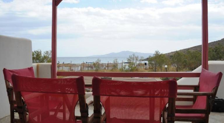 Holiday apartment with BBQ, patio & yard — photo 4