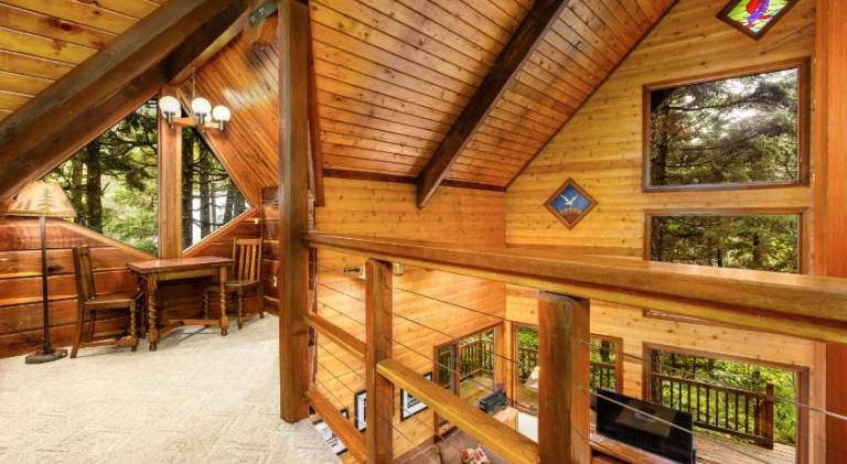 Chalet with jacuzzi — photo 3