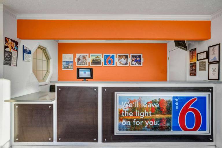 Motel 6 Hillsville, VA — photo 4