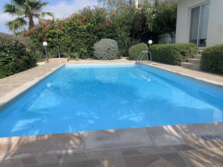 Villa  Peyia