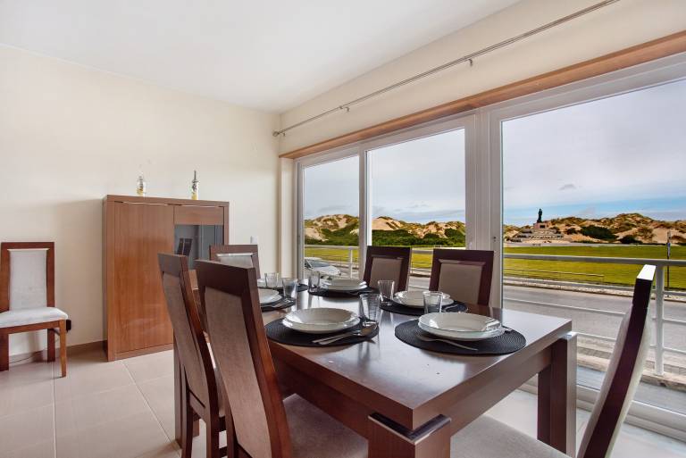 Apartment 'A O - Apartamento Gâmboa' with Sea View, Shared Terrace and Wi-Fi — photo 2