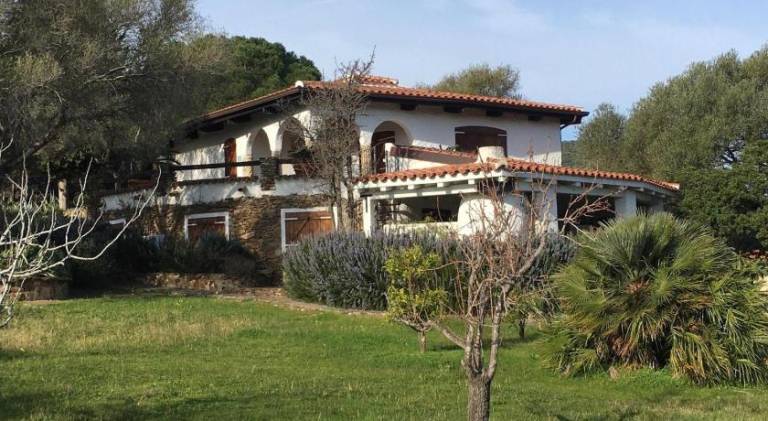 Villa with 5 rooms for 10 persons — photo 3