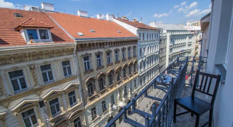 Rental apartment | Next to Prague astronomical clock | Suitable for remote work — photo 3