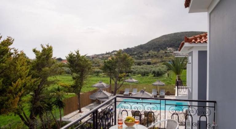 Rental apartment with pool, garden & terrace | Dogs allowed — photo 4