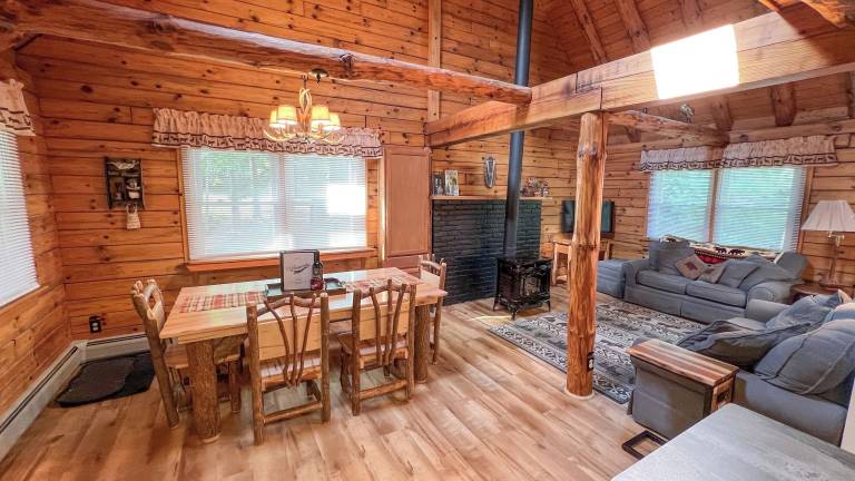 Cabin  Laconia