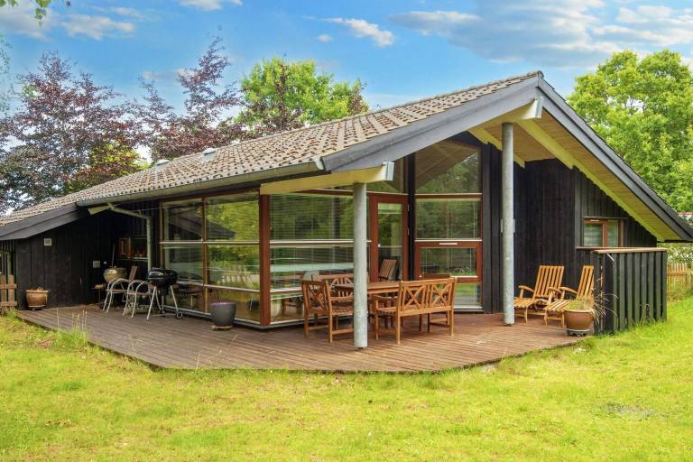 Ferienhaus mit Hund inFjellerup Strand  f&uuml;r max. 8 Personen