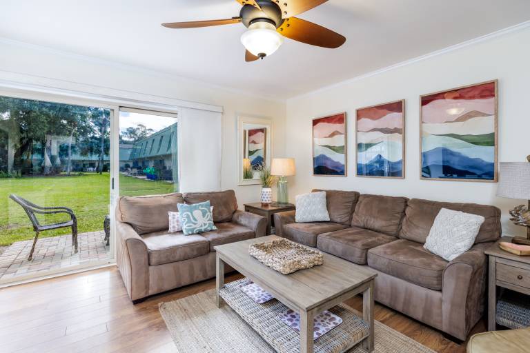 26 Hilton Head Cabanas: 2BR Villa Across the street from the beach! — photo 2