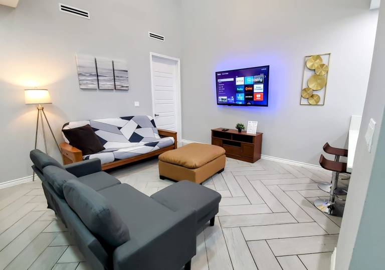 Miramar 2 - Modern & Spacious 3BD/3BA - WiFi — photo 3