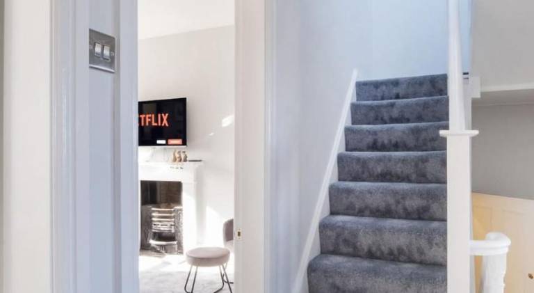 Apartment | Close to National Railway Museum — photo 4