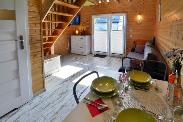 Family-friendly vacation home with patio, barbecue & yard | Close to the beach | Pets are welcome — photo 2