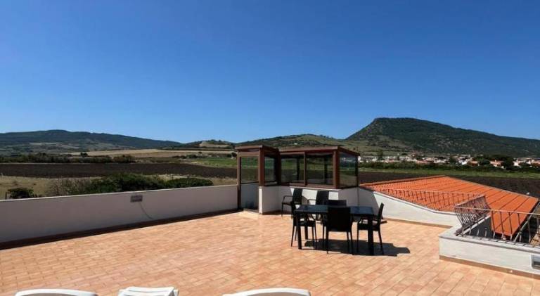 Holiday apartment with private pool, barbecue & yard — photo 5