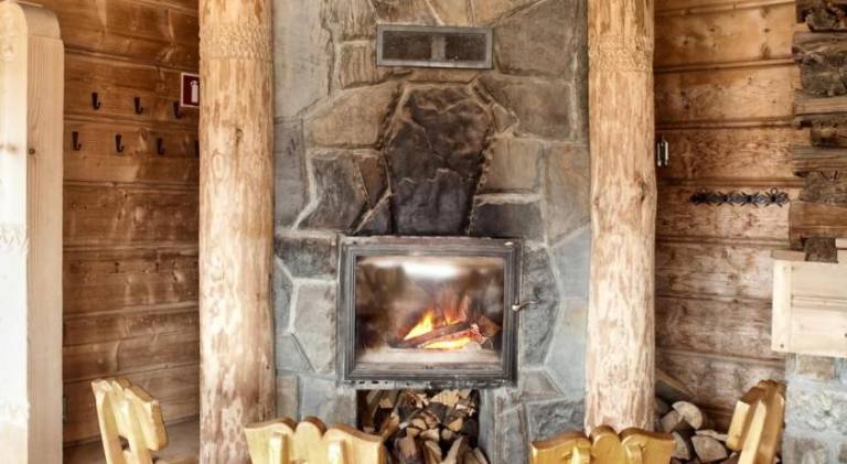 Chalet with patio — photo 5