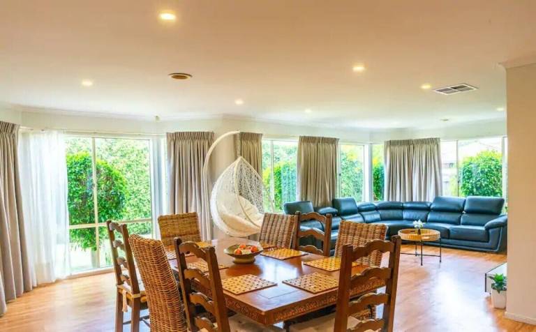 House  Sunbury