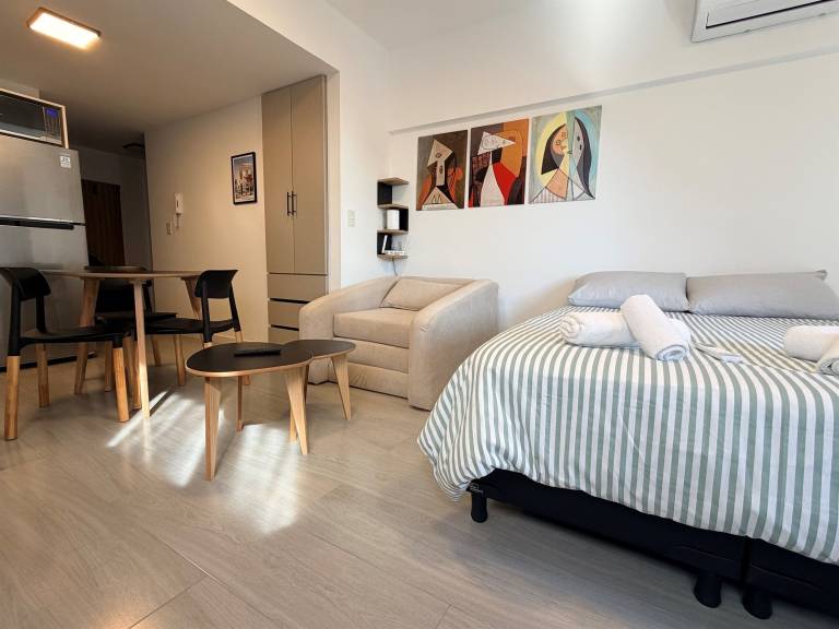 Rental apartment with pool & terrace | City view