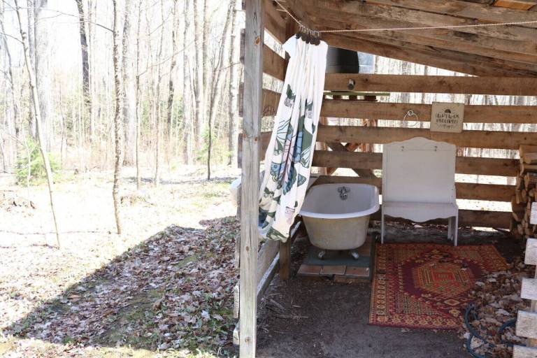 Cabin  Le Roy