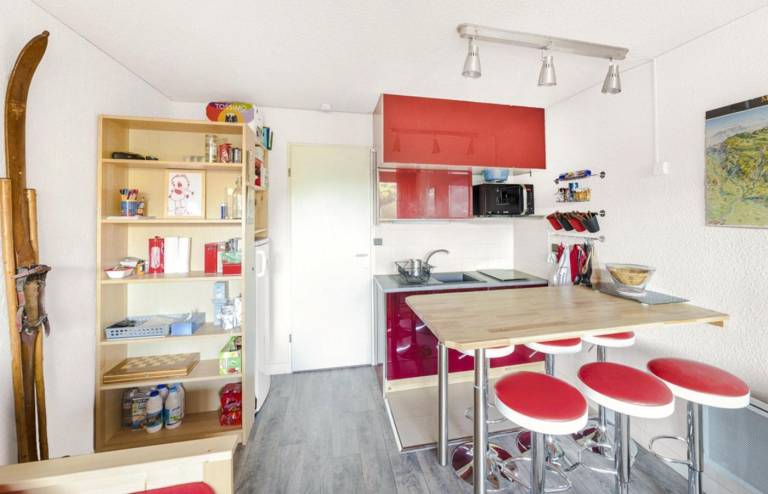 2nd floor, view mountain, balcony, tv, 29m², Villard de Lans — photo 3
