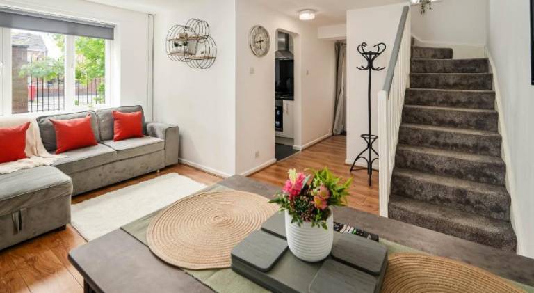 House | Next to Liverpool Cathedral in Liverpool