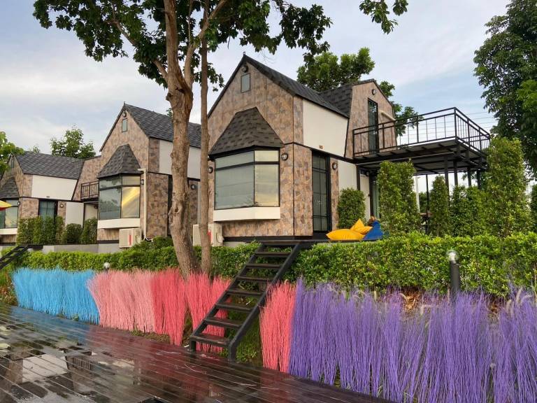 House with garden | Water view in Ayutthaya