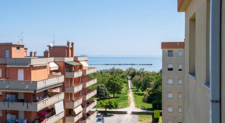 Pleasant serviced apartment with terrace & garden | Beach nearby | Suitable for remote work | Pet-friendly — photo 3