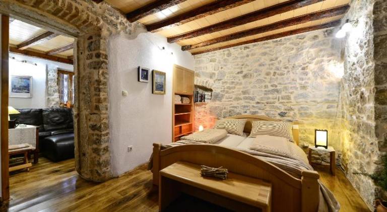 Apartment with terrace | Near Diocletian's Palace | Pets are welcome — photo 2