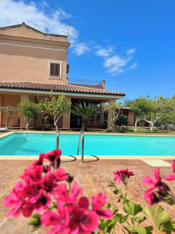 Villa Palermo