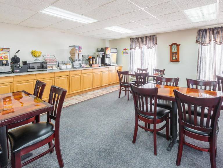 Super 8 By Wyndham Miamisburg Dayton S Area Oh — photo 3
