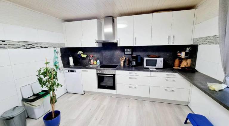 Rental apartment with patio & yard | Pets are welcome — photo 3