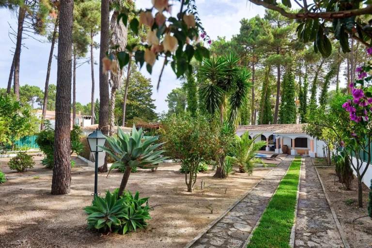 Fully equipped pleasant villa with terrace, grill & private pool | Garden view | Good for workation | Pet-friendly — photo 5