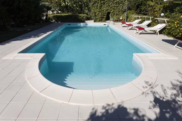 Villa with private pool & garden — photo 4