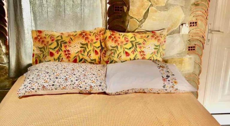 Holiday apartment with terrace in Skiathos