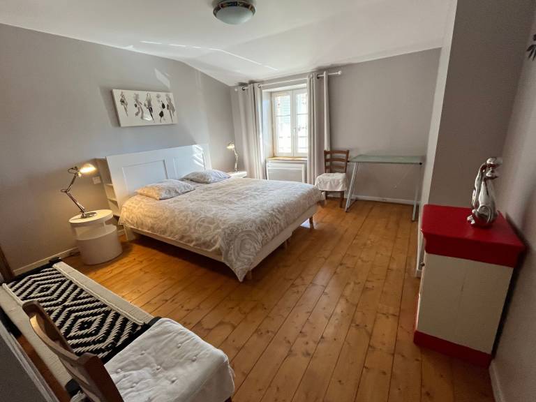 Charming Riverside Cottage with Modern Amenities & Scenic Views - 28 Rue du Charmont, Lironcourt — photo 3