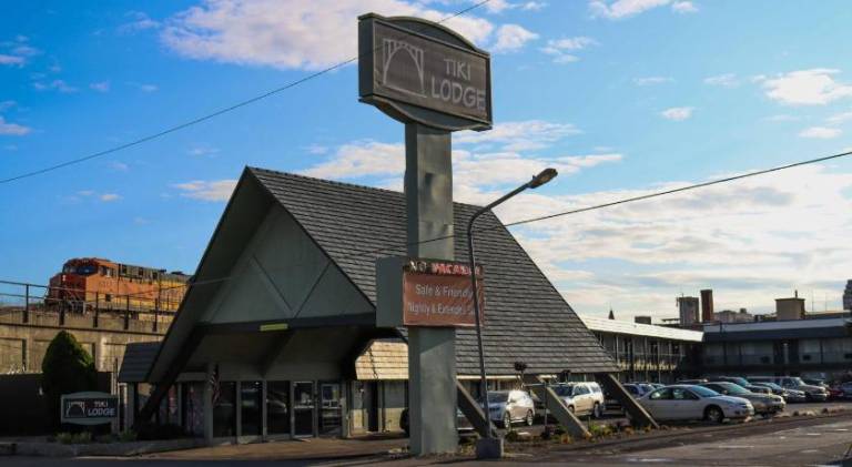 Tiki Lodge Motel in Spokane, WA