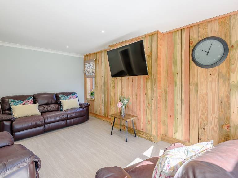Cottage with garden | River view — photo 3