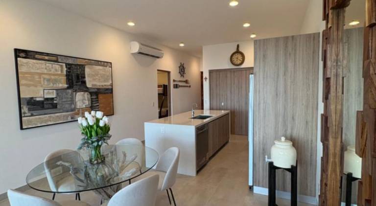 Apartment with pool — photo 3