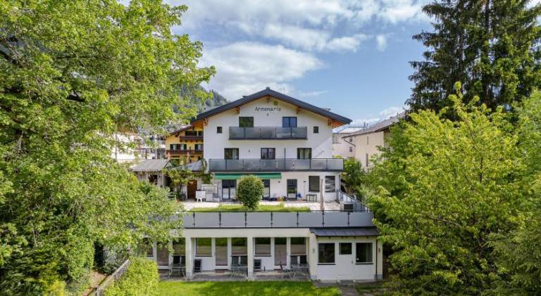 Spacious apartment with terrace & garden | Ski nearby | Dogs allowed in Zell am See