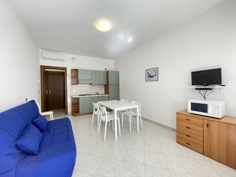 Holiday apartment with patio — photo 2