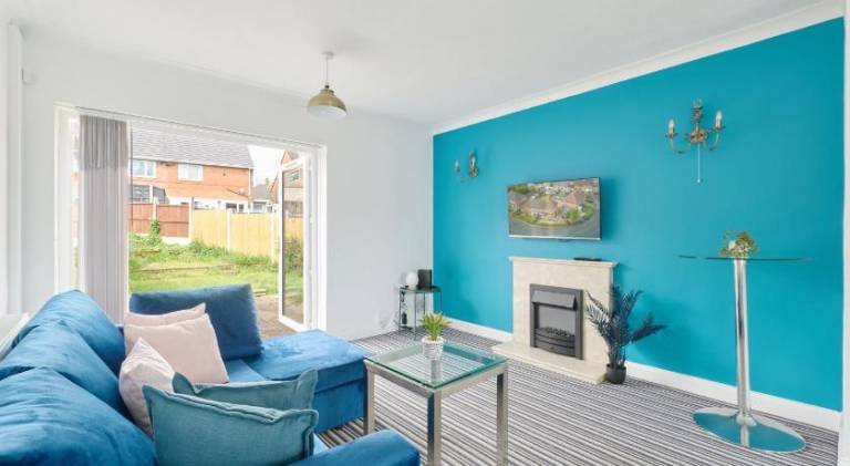 Vacation home with yard in Newcastle-Under-Lyme
