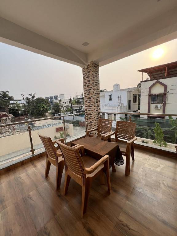 Charming vacation home with barbecue, yard & pool | Dogs allowed in Khandala