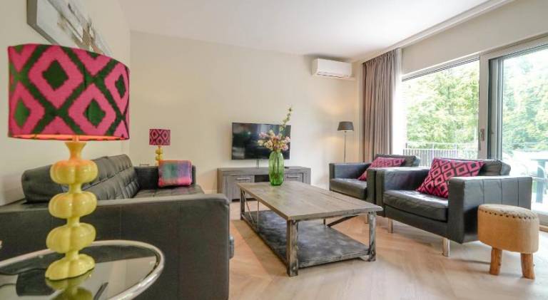 Holiday apartment with patio | Perfect for remote work in The Hague