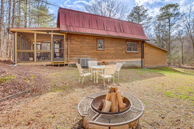 Cropwell Cabin w/ Fire Pit, Near Logan Martin Lake — photo 2