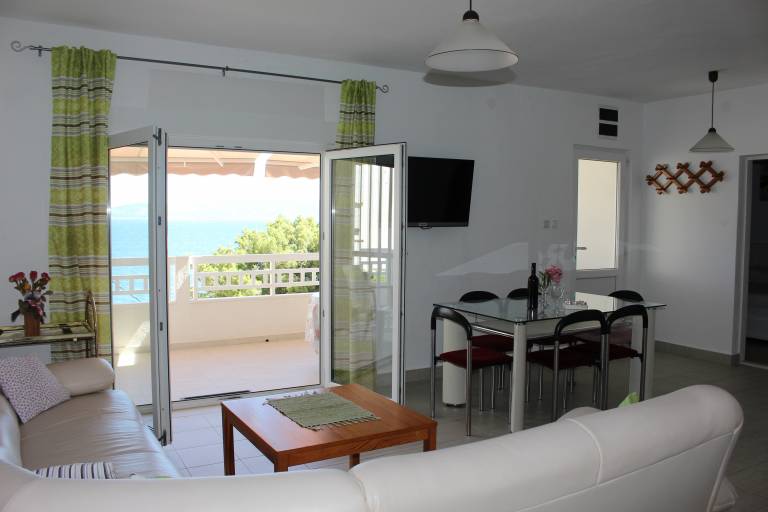 Three bedroom apartment near beach Mimice, Omiš (A-2774-b) in Omis