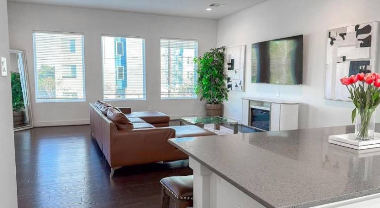 House with 1 room for 6 persons in Houston, TX