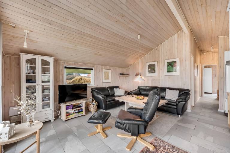 Cozy holiday home with a large enclosed terrace. — photo 4