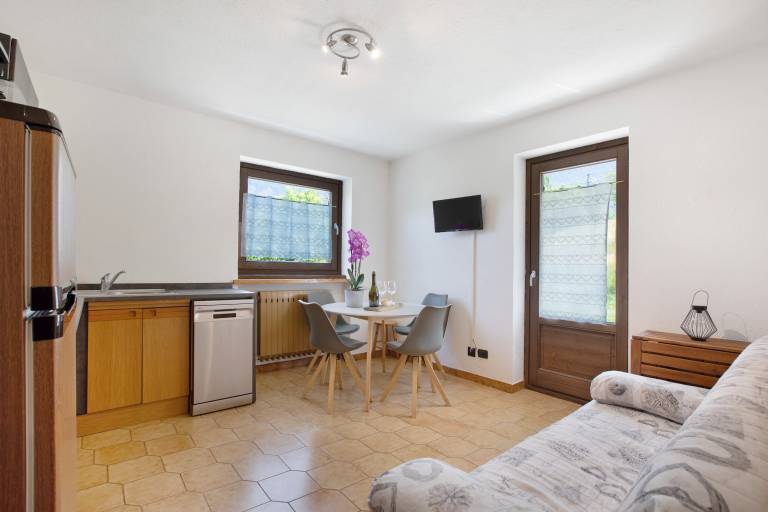 Holiday Home 'Le Cré Appartamento 4' with Mountain View, Shared Garden and Wi-Fi — photo 5