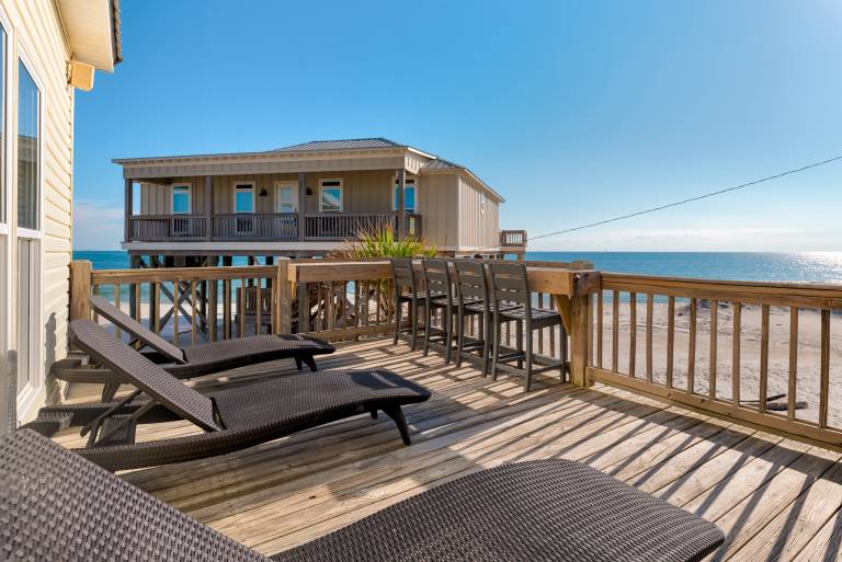 Shore Beats Work - 104 Surf Ct — photo 2