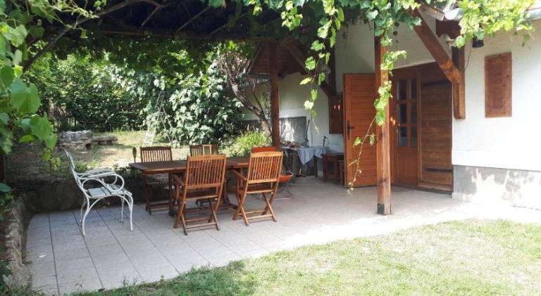House with patio, garden & barbecue — photo 2