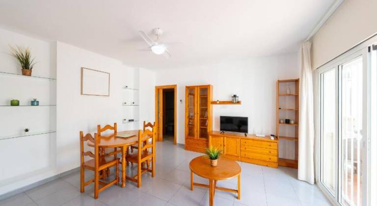 Rental apartment with pool — photo 2