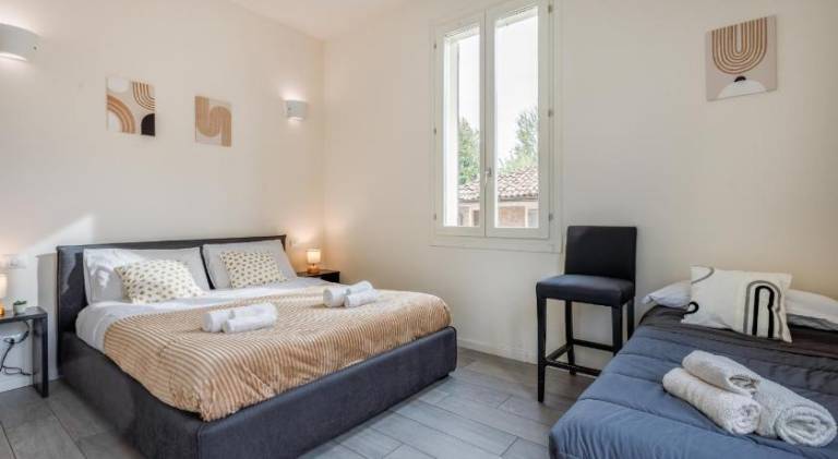 Urban Comfort Stay near Ferrari museum & Railway in Modena
