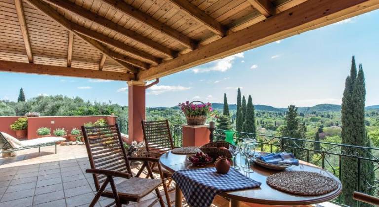 Pleasant vacation home with hot tub | Perfect for remote work | Dogs allowed in Corfu
